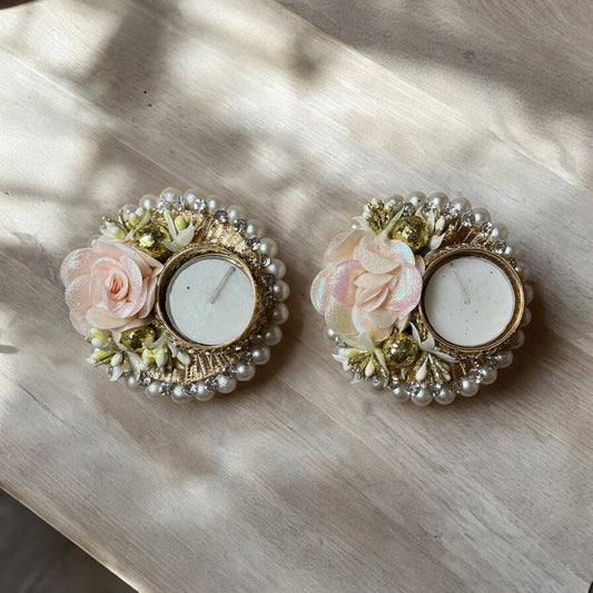 Small flower and pearl tealight holder pair