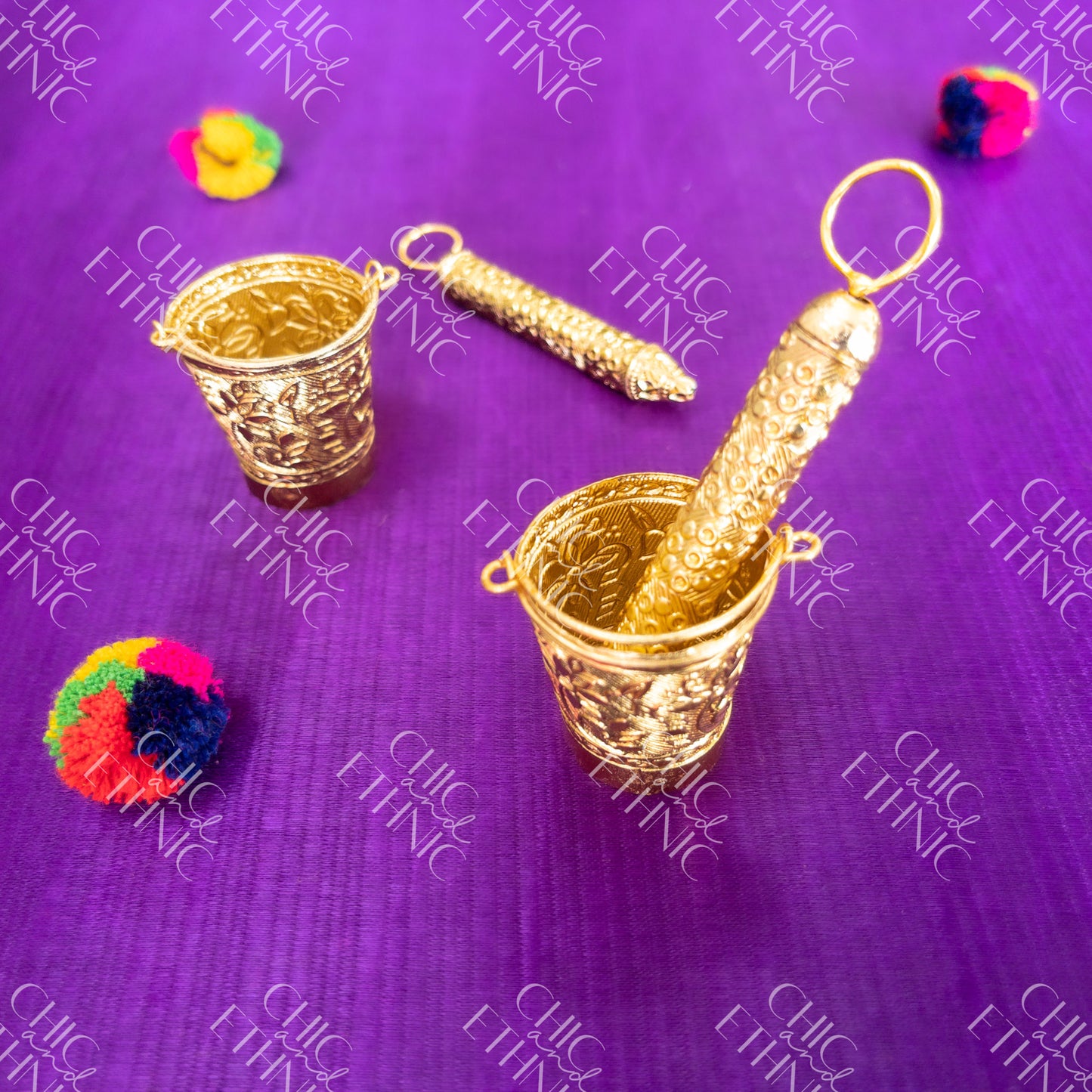 Golden Small Bucket and Pichkari Set